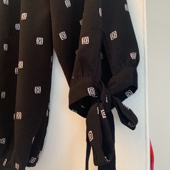 Black blouse with print - Picture 3 of 4